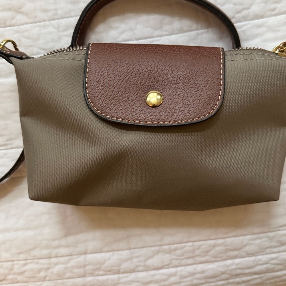 Stylish taupe tan small nylon crossbody Women's Bag - Picture 4 of 7